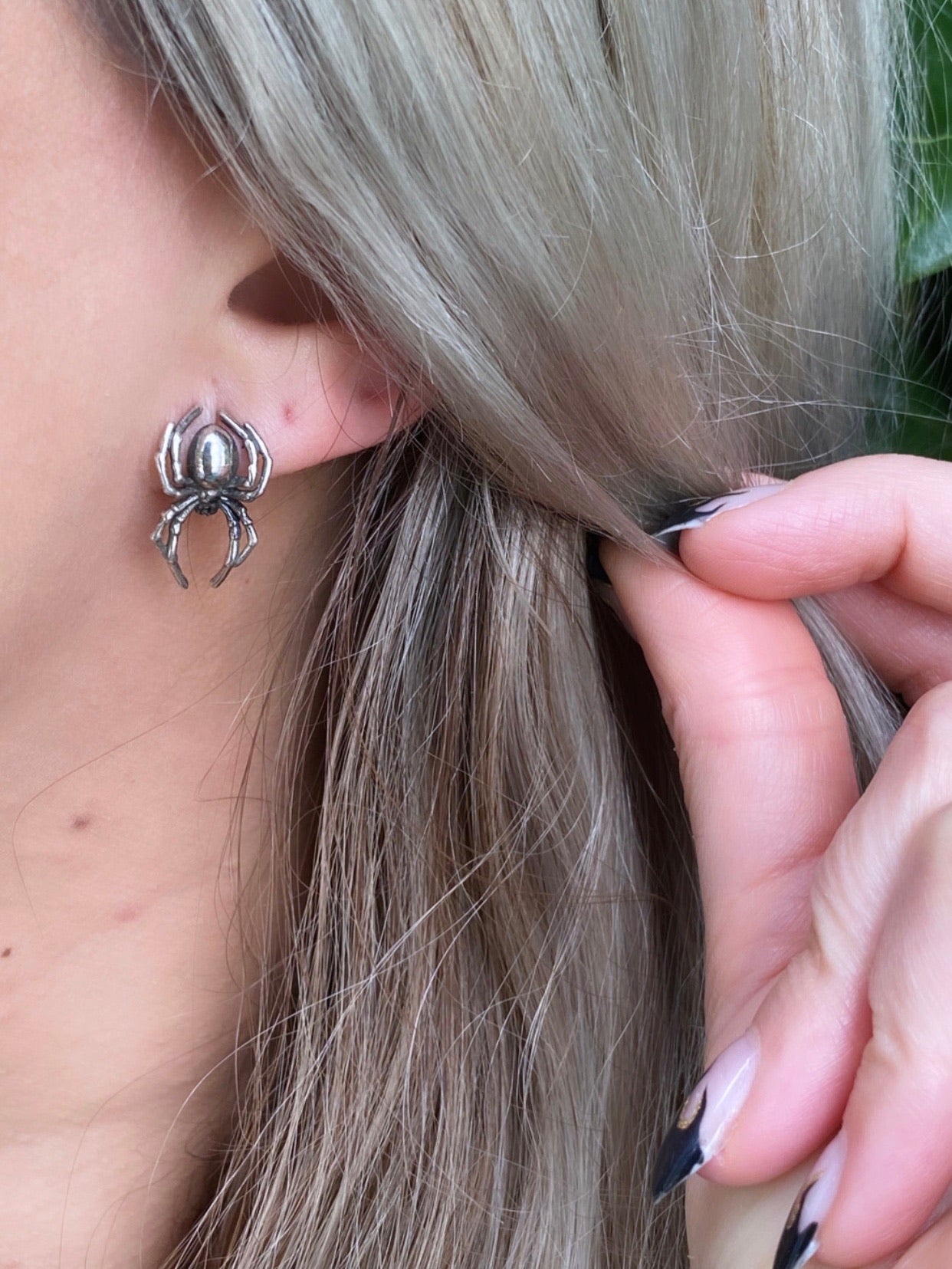 Spider Studs