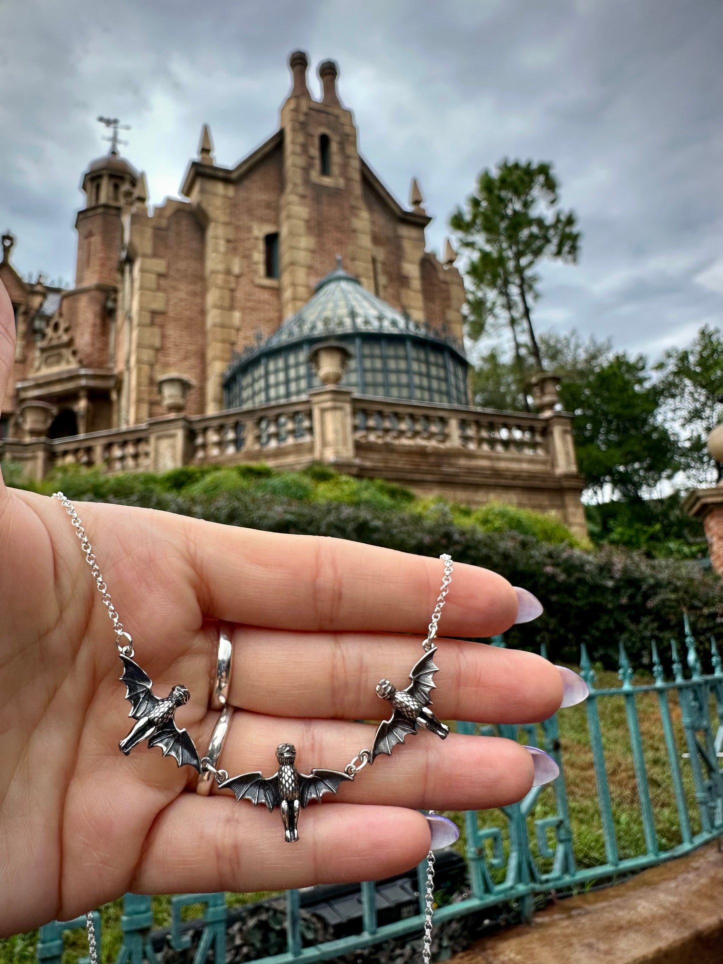 Bat Stancions Talisman