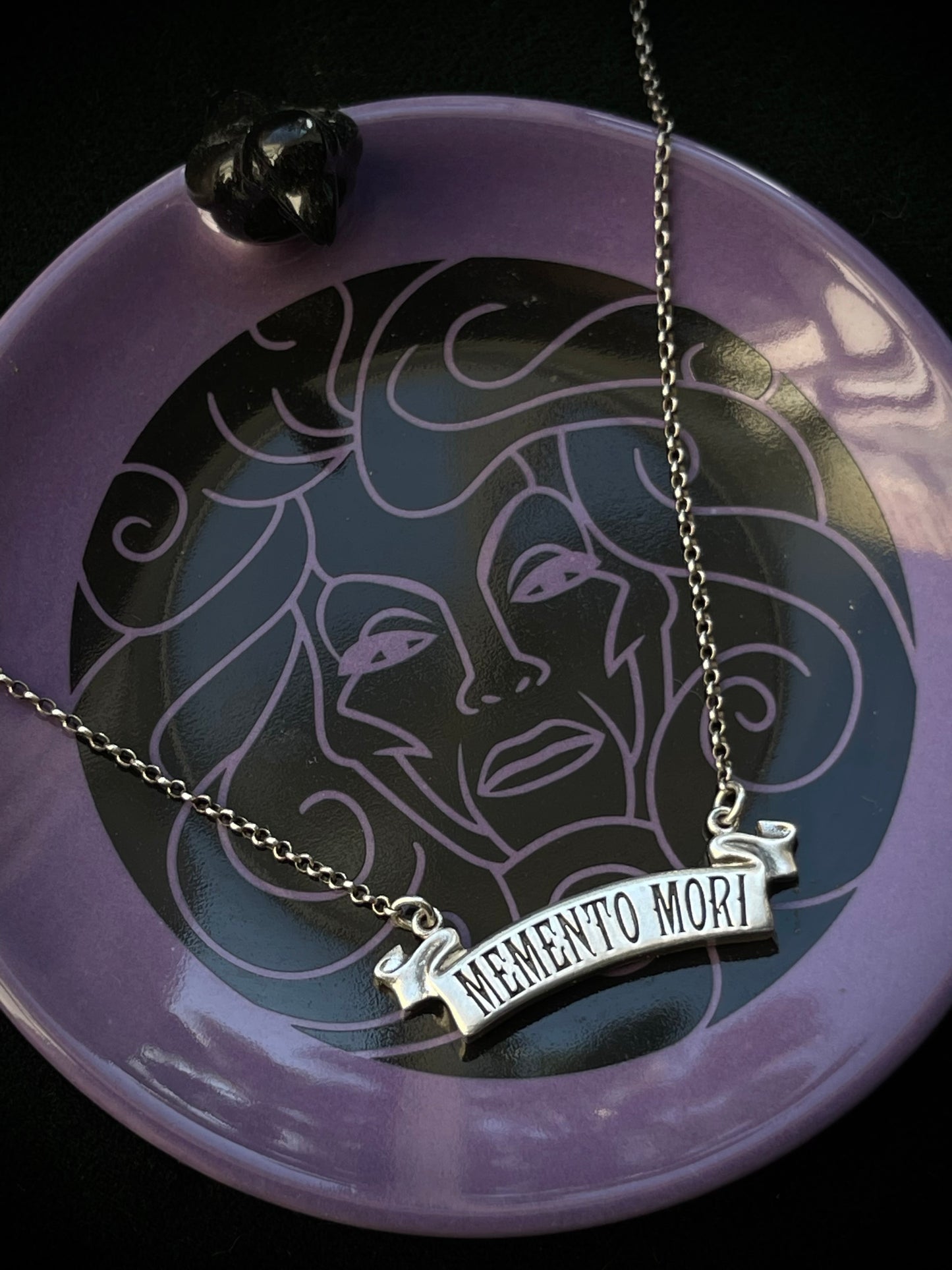 Memento Mori Ribbon