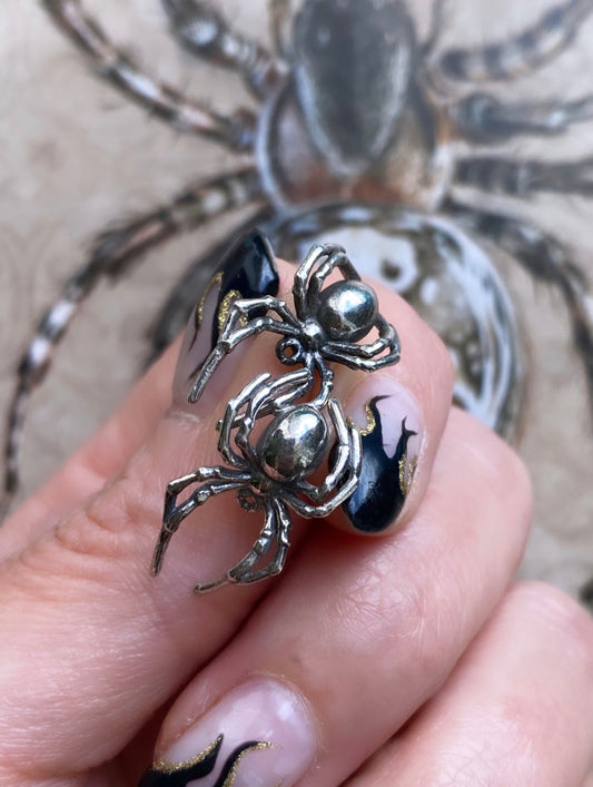 Spider Studs