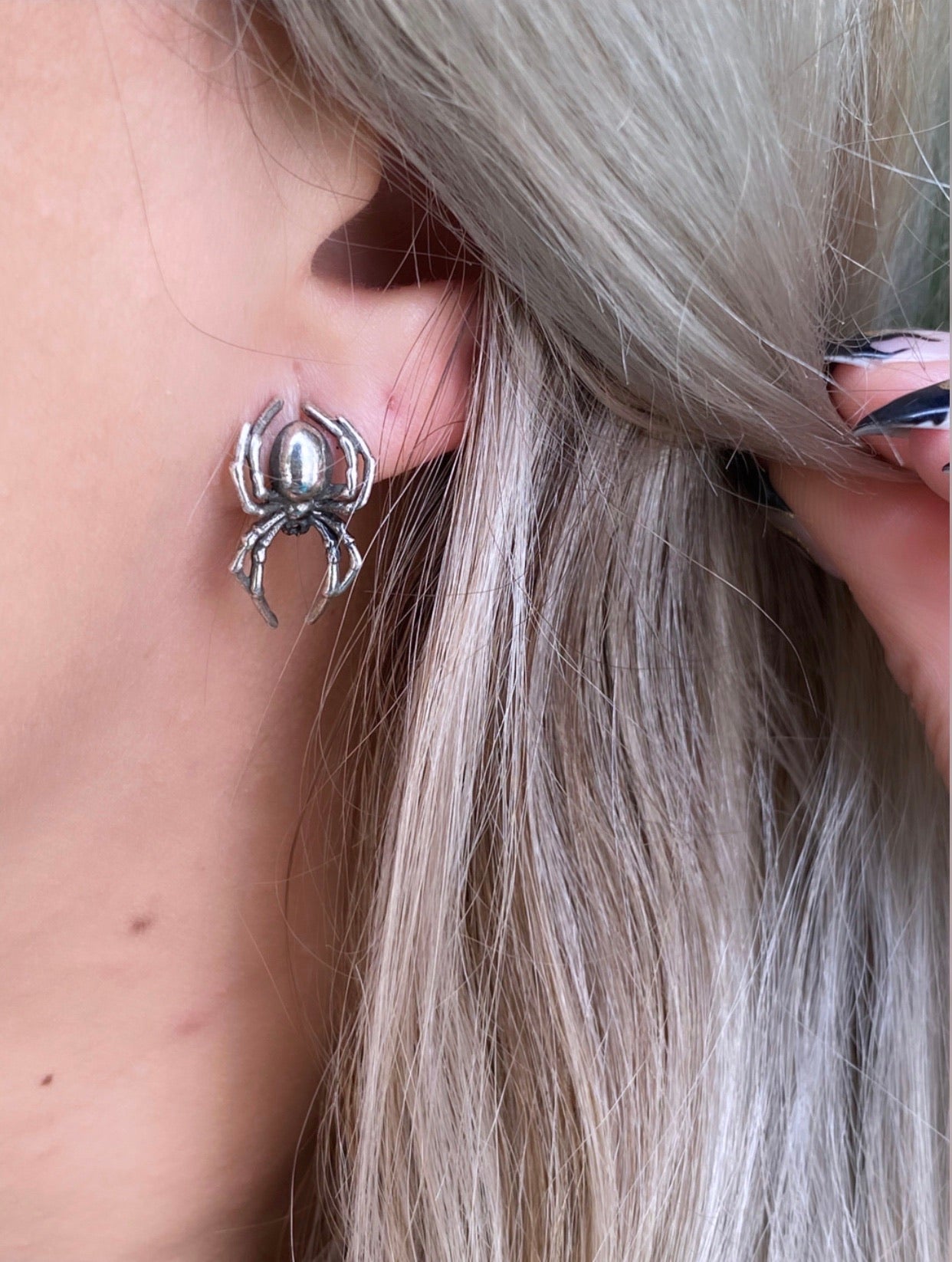 Spider Studs